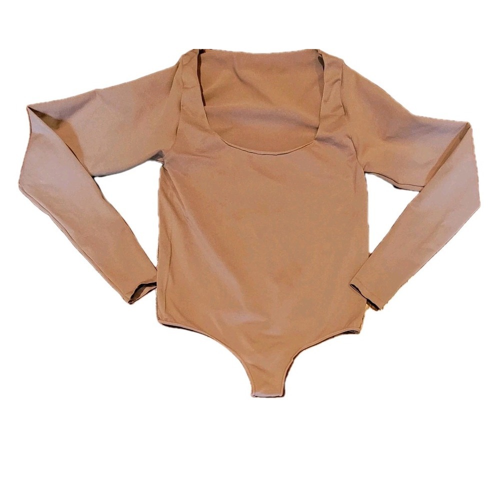 SKIMS Essential Long Sleeve Scoop Neck Bodysuit Size L/XL **SEE NOTE** BEIGE